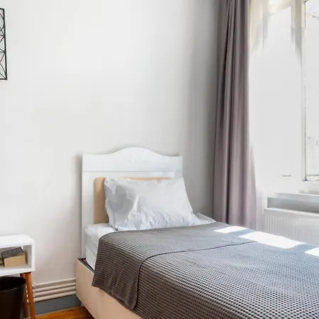 Cozy Flat 6 Min Walking To Taksim Square Appartamento *